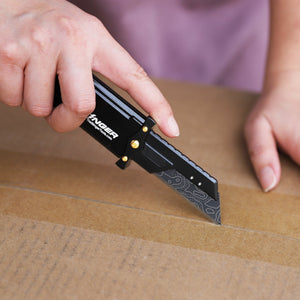 Stinger Buster Tool with P01 Serrated Utility Edge