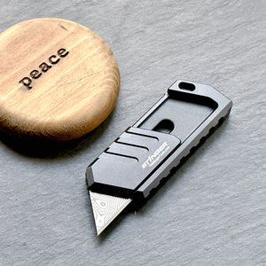 Stinger MagSlide Utility Knife