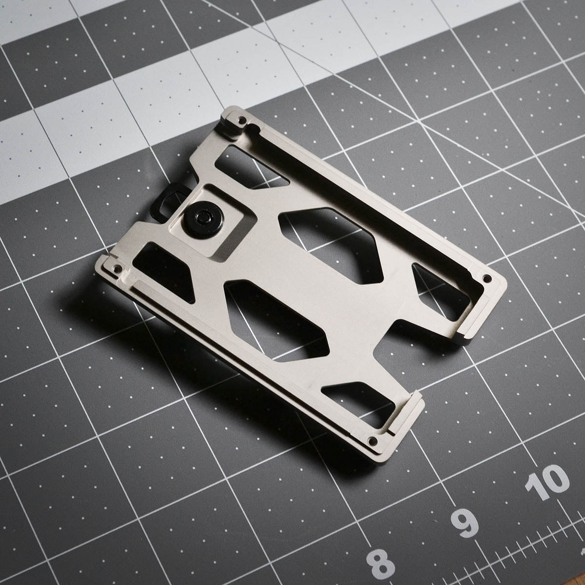 GOVO Titanium T4 Badge Holder / Wallet