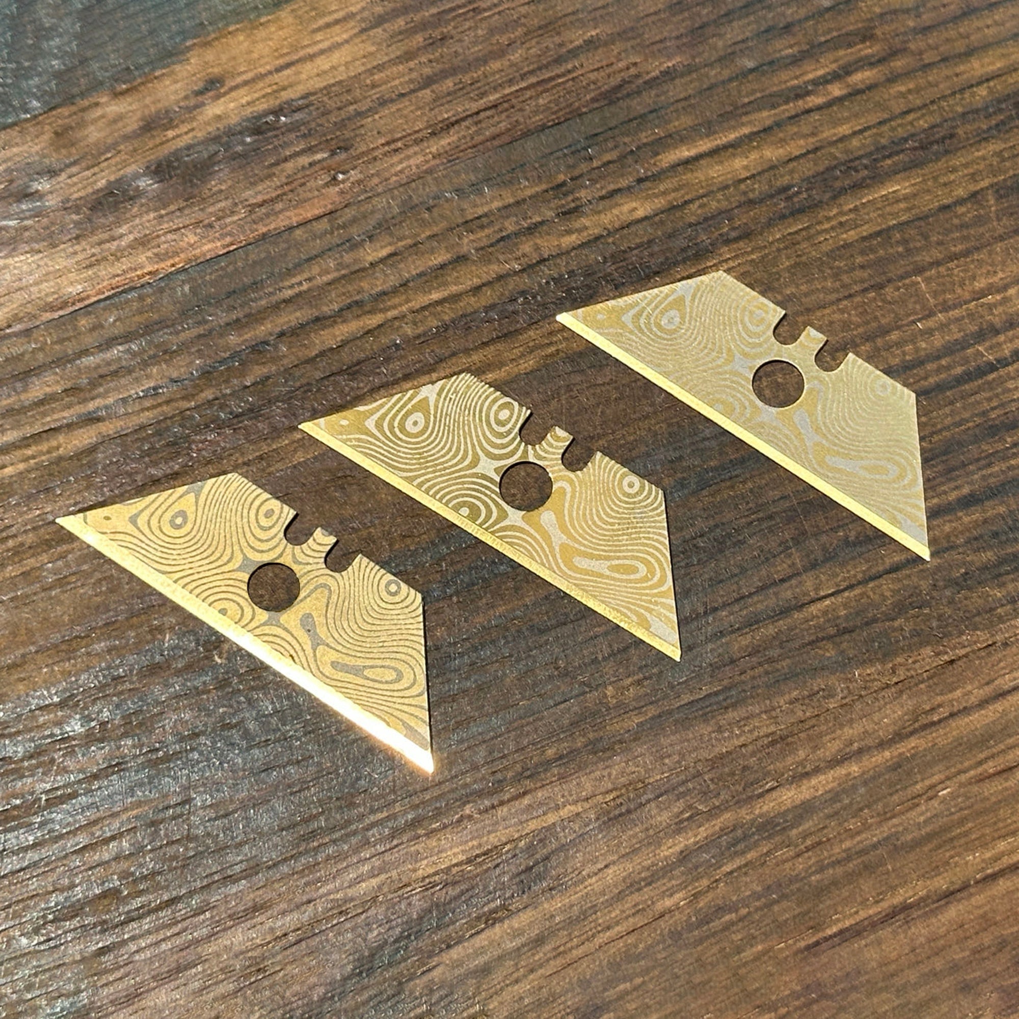 Stinger Laser Engraved Utility Edges, Utility Tool Replacements - Golden Damascus Style (Trapezoid 3 pcs)